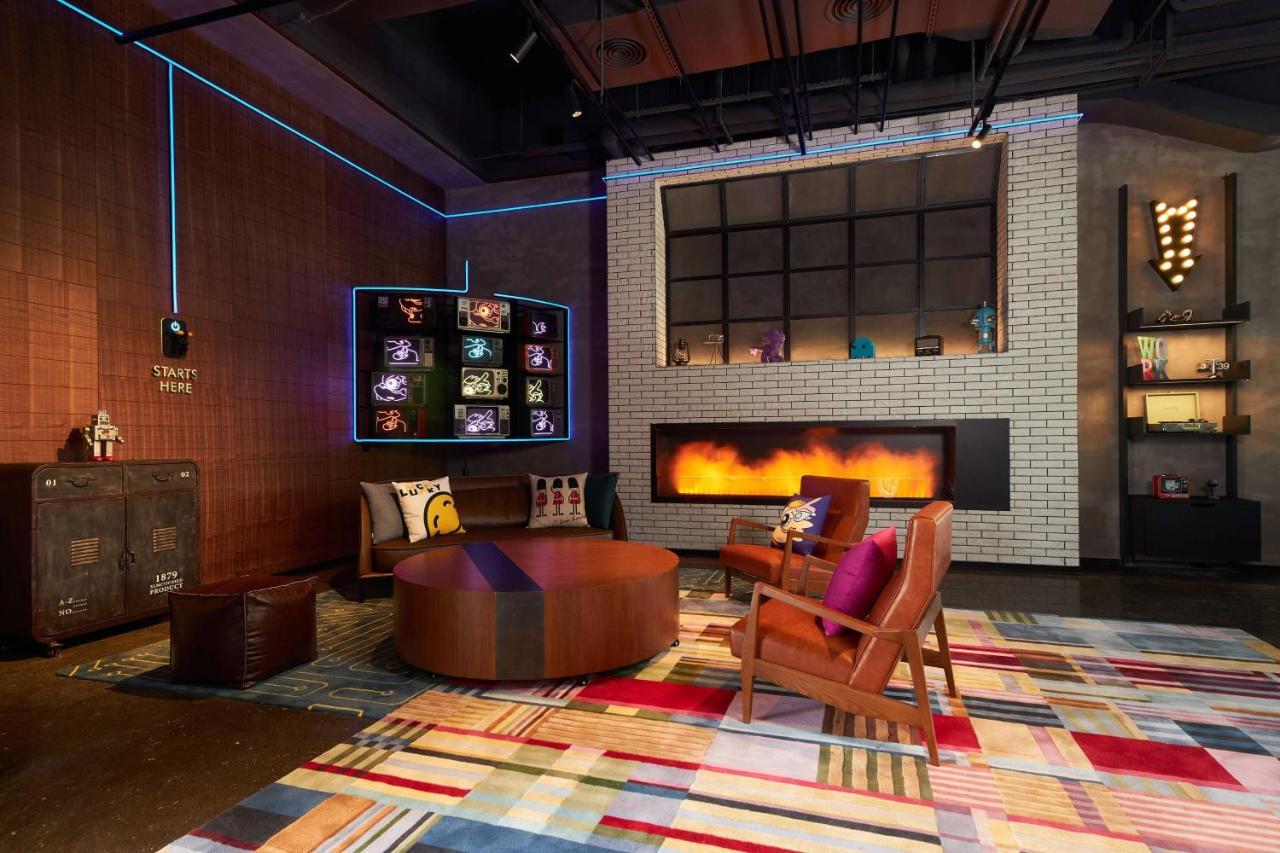Готель Moxy Shenzhen North Station Екстер'єр фото