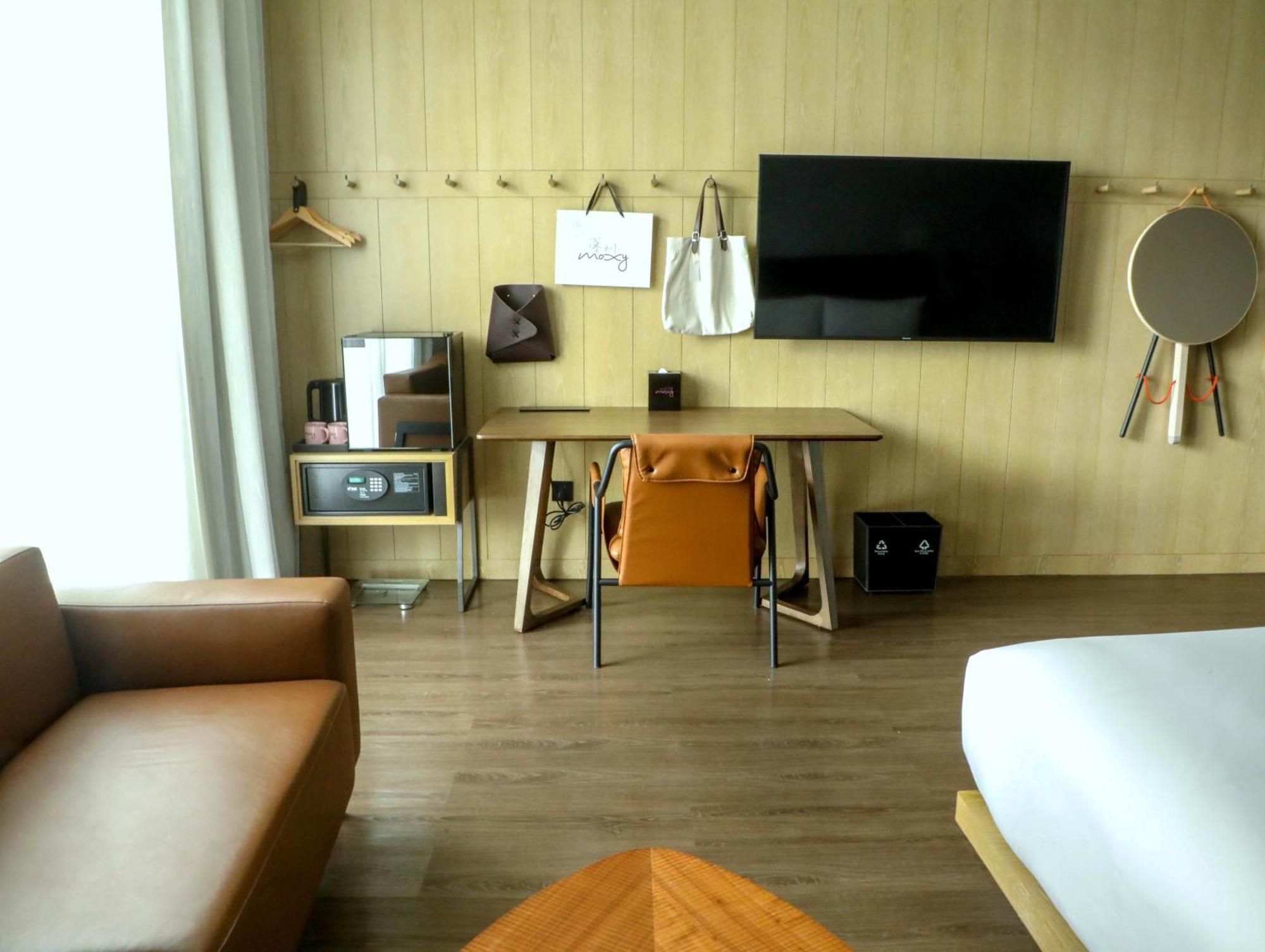Готель Moxy Shenzhen North Station Екстер'єр фото