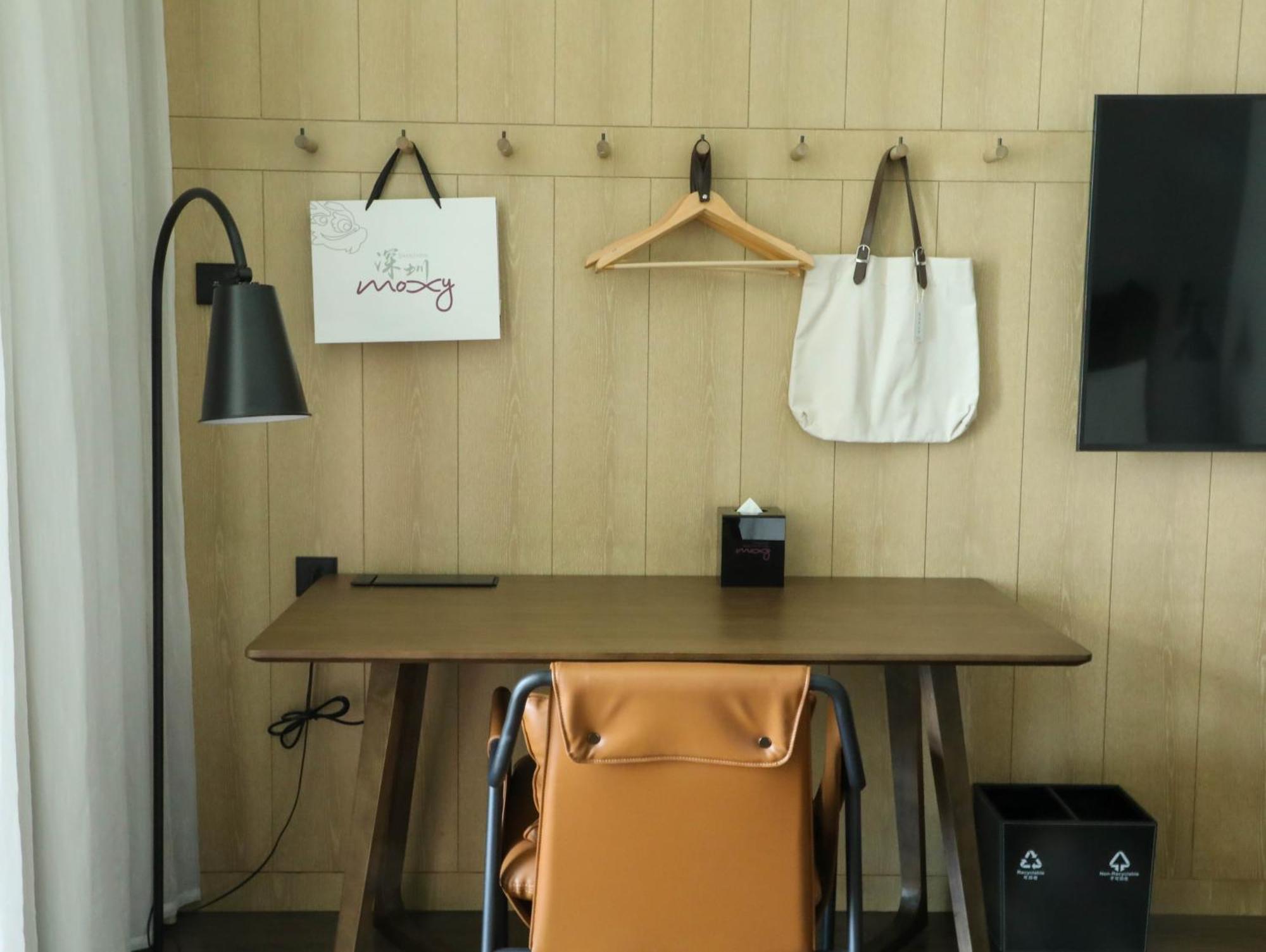 Готель Moxy Shenzhen North Station Екстер'єр фото